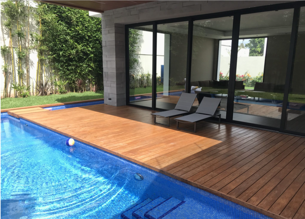 1-BambooTouch-terrassebraedder-build-in-open-swimming-pool-1.png Bamboo Keel (under the beams / battens) for BambooTouch decking boards