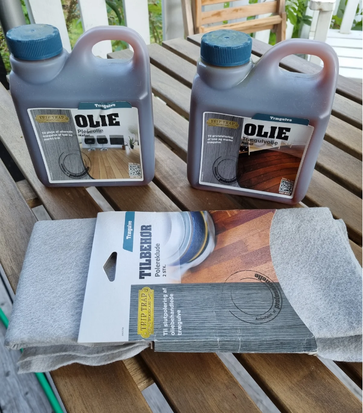 Unavngivet-7.png Woca Floor Oil, Trip Trap, 1 Litre, Nature and Care Oil Nature 1 Litre