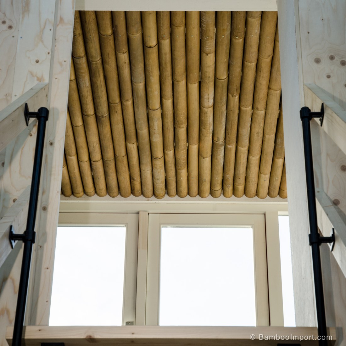 halve-bamboepalen-10-1100x1100-1.jpg Half-round Bamboo Pole Tali Ø 6-8 x 300 cm